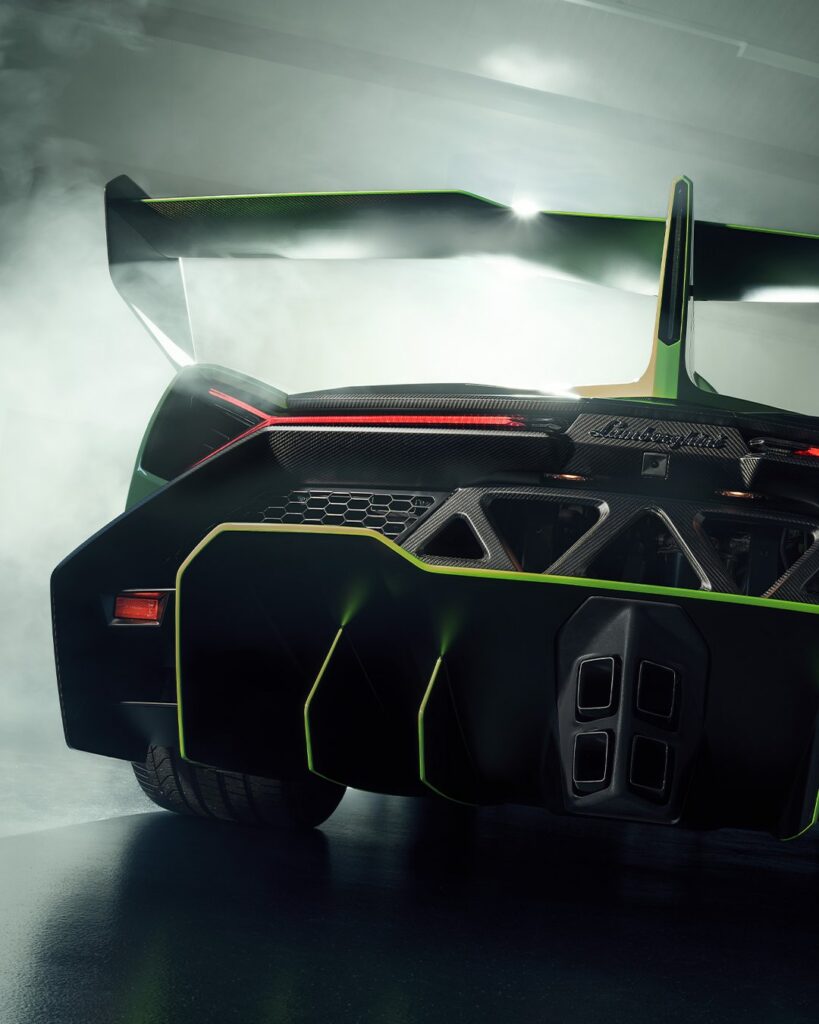 Lamborghini Veneno Roadster Features And Specifications 