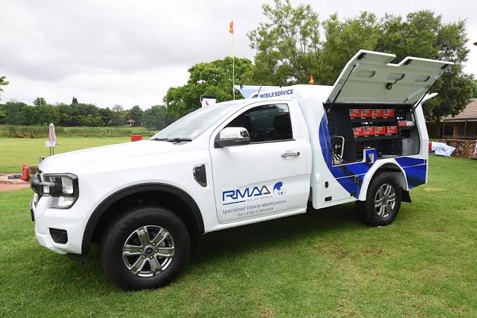 Maintenance utility vehicles 